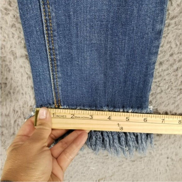 Judy Blue Jeans Womens 25 Medium Wash Stretch Low Rise Fringe Hem Cropped Fit - Picture 6 of 15
